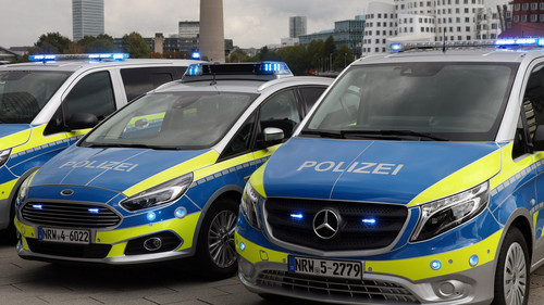 Offizielle Vorstellung Der Neuen Streifenwagen Für Die Polizei NRW ...